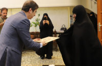 دیدار شهردار قم با خانواده شهیدان زین‌الدین